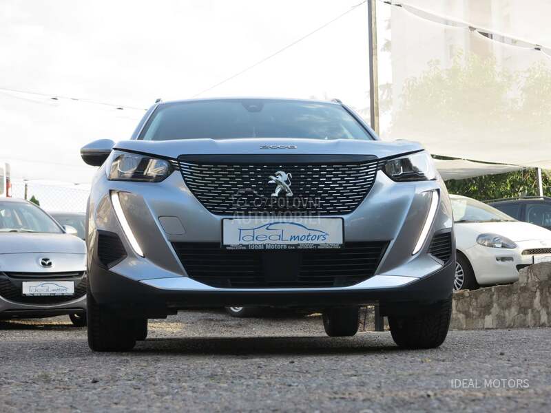 Peugeot 2008 1.2 B ALURE