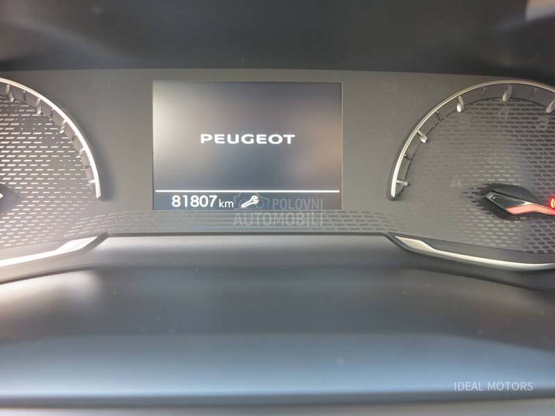 Peugeot 2008 1.2 B ALURE
