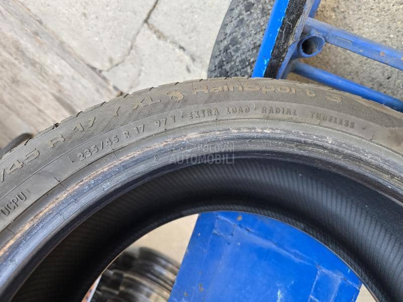 Uniroyal 235/45 R17 Letnja