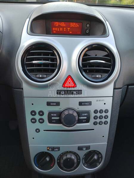 Opel Corsa D 1,2 2011g /N O V A/
