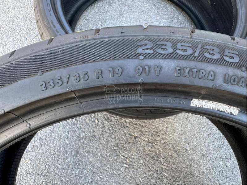Continental 235/35 R19 Letnja