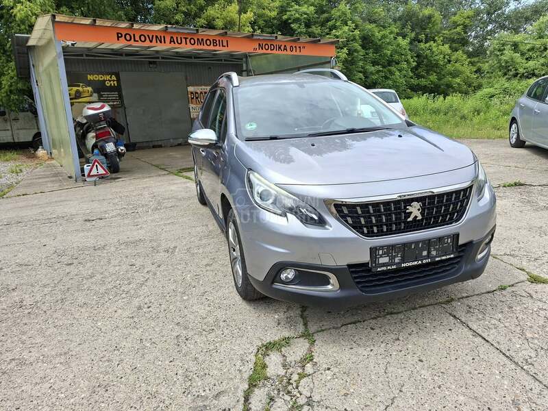 Peugeot 2008 1,2 STYLE