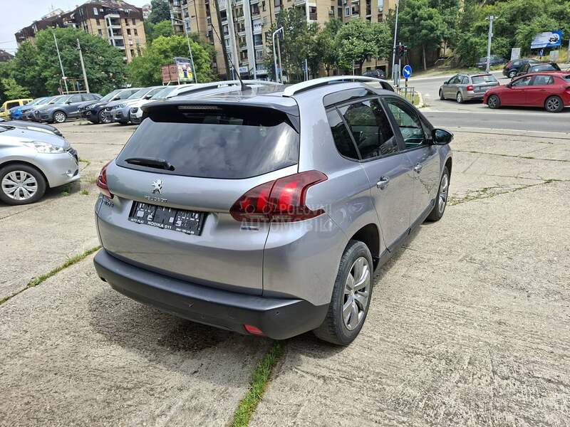 Peugeot 2008 1,2 STYLE