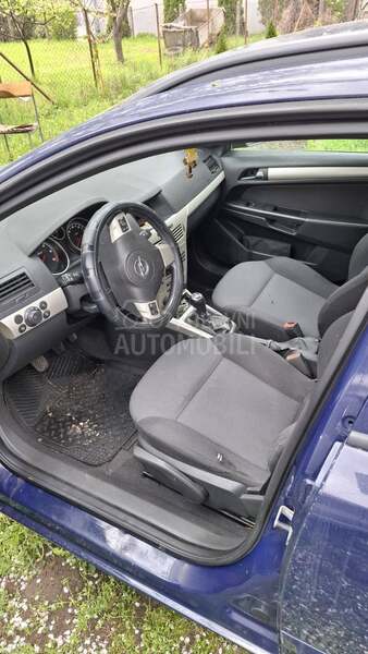Opel Astra H 