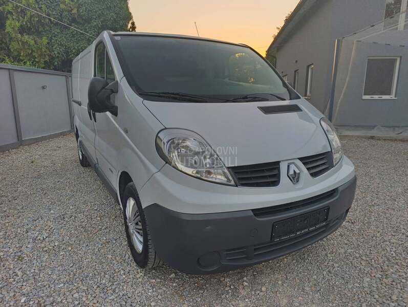 Renault Trafic 2.0 DCI long