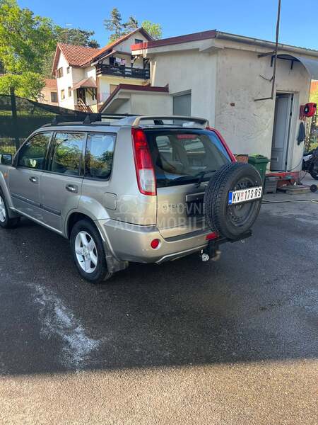 Nissan X-Trail T30