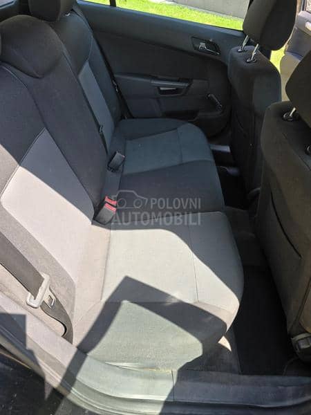 Opel Astra H 