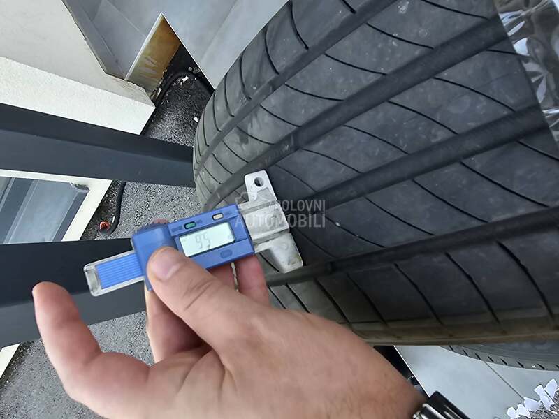 Michelin 215/65 R17 Letnja