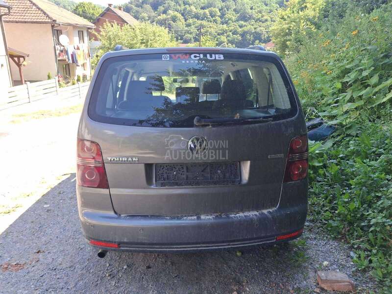 Volkswagen Touran -  kompletan auto u delovima