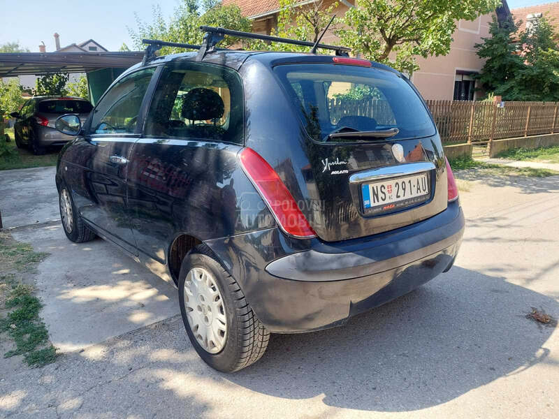 Lancia Ypsilon 