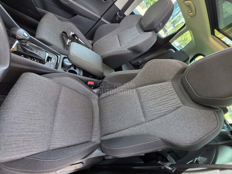 Škoda Karoq 1.5 TSI DSG  PANO