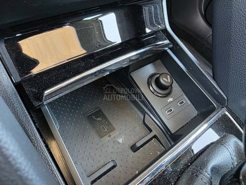 Škoda Karoq 1.5 TSI DSG  PANO