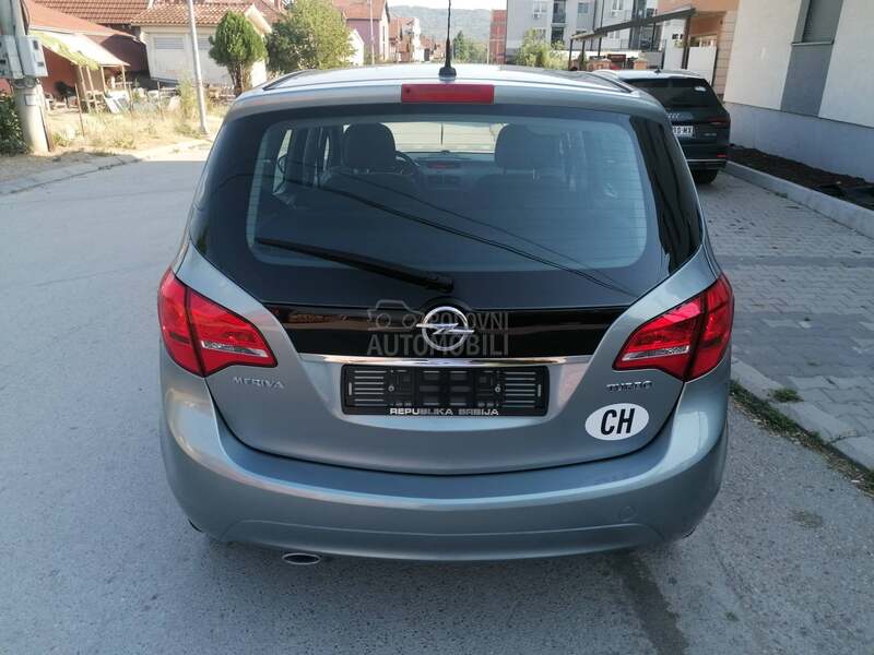Opel Meriva 1.4i ESSENTIA CH