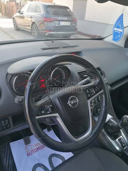 Opel Meriva 1.4i ESSENTIA CH