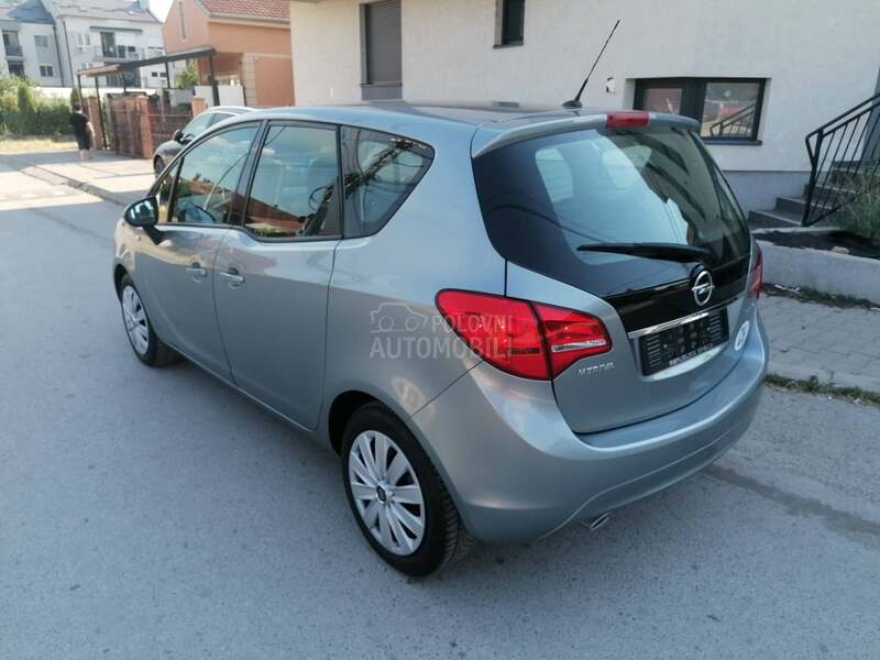 Opel Meriva 1.4i ESSENTIA CH