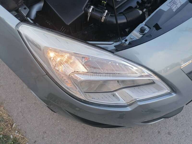 Opel Meriva 1.4i ESSENTIA CH