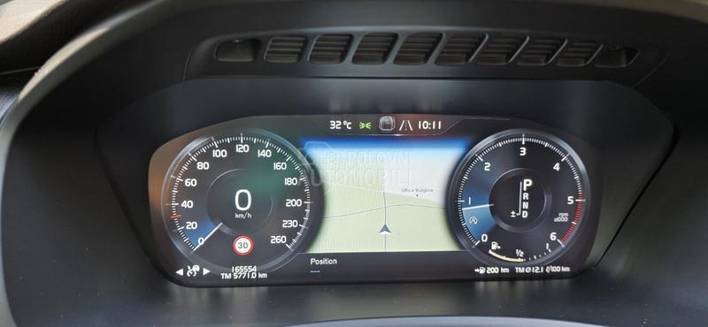 Volvo XC90 R DESIGN D5