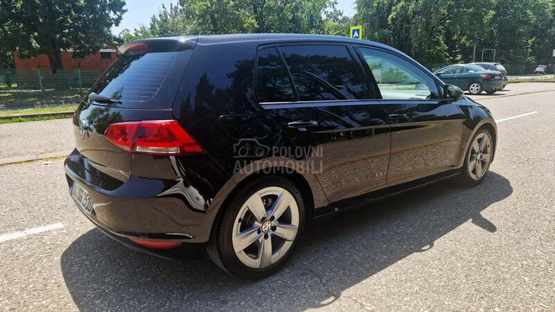 Volkswagen Golf 7 1.6tdi 105k/POČETNIK