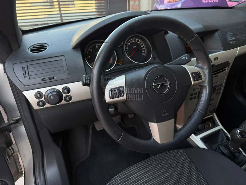 Opel Astra H 1.9 cdti cabrio