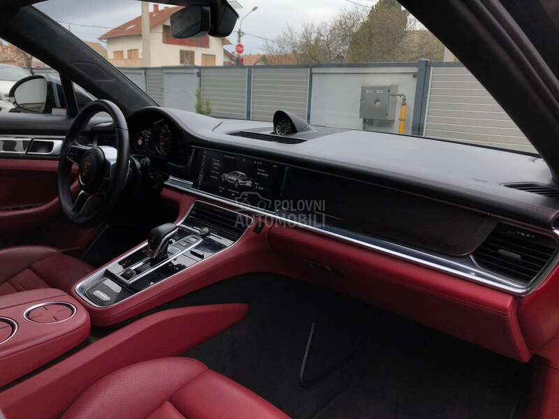 Porsche Panamera 4.0 TURBO
