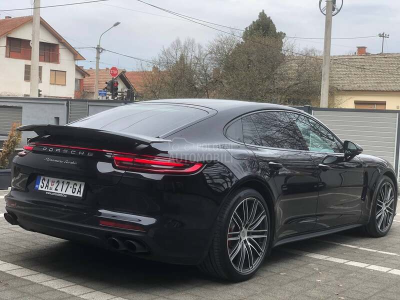 Porsche Panamera 4.0 TURBO