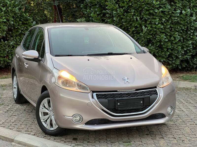 Peugeot 208 1.4 Hdi