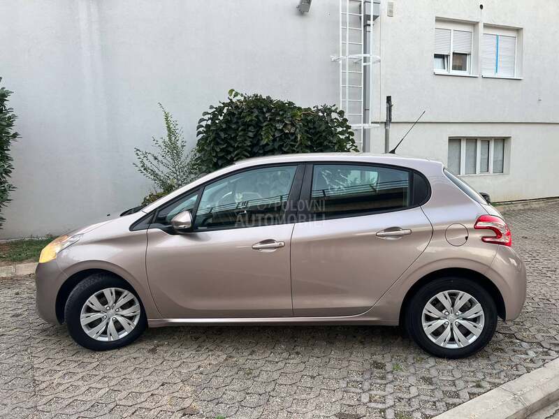Peugeot 208 1.4 Hdi