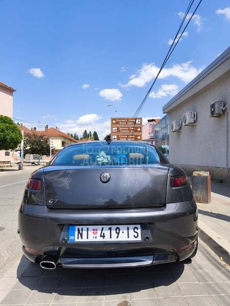 Alfa Romeo GT 