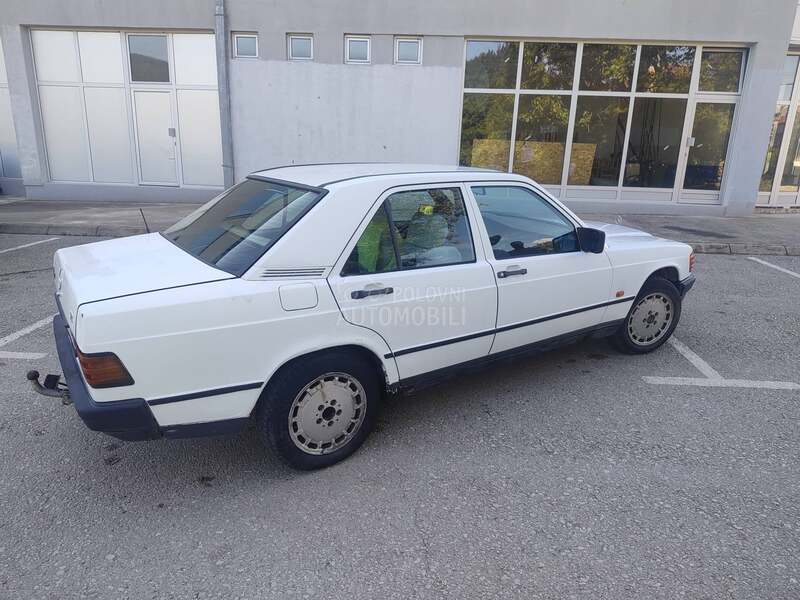 Mercedes Benz 190 