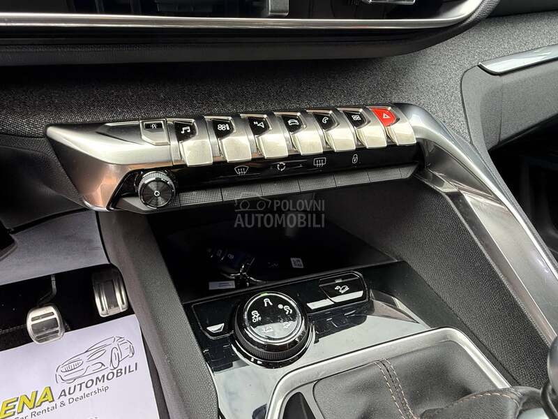 Peugeot 3008 1.2 CROSSWAY