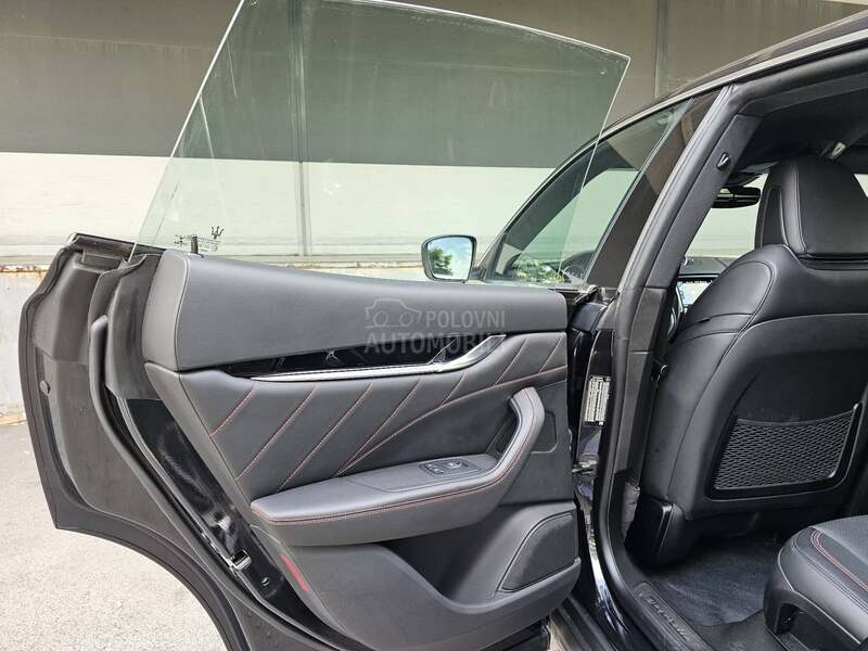 Maserati Levante Q4 3.0d