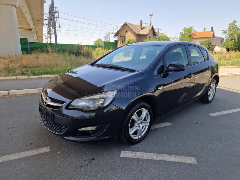 Opel Astra J 1.7 CDTI Edition
