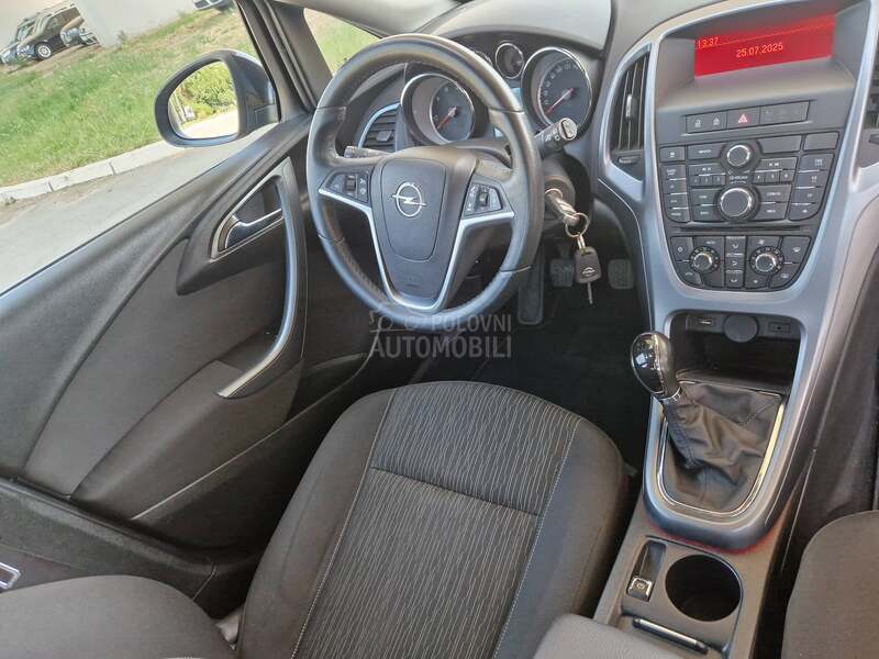 Opel Astra J 1.7 CDTI Edition