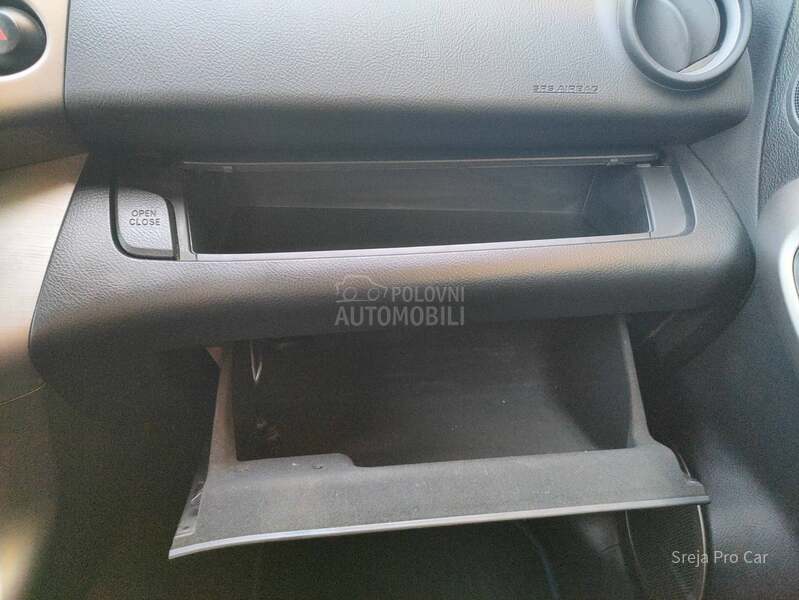 Toyota RAV 4 2.2D 4X4 NAV1