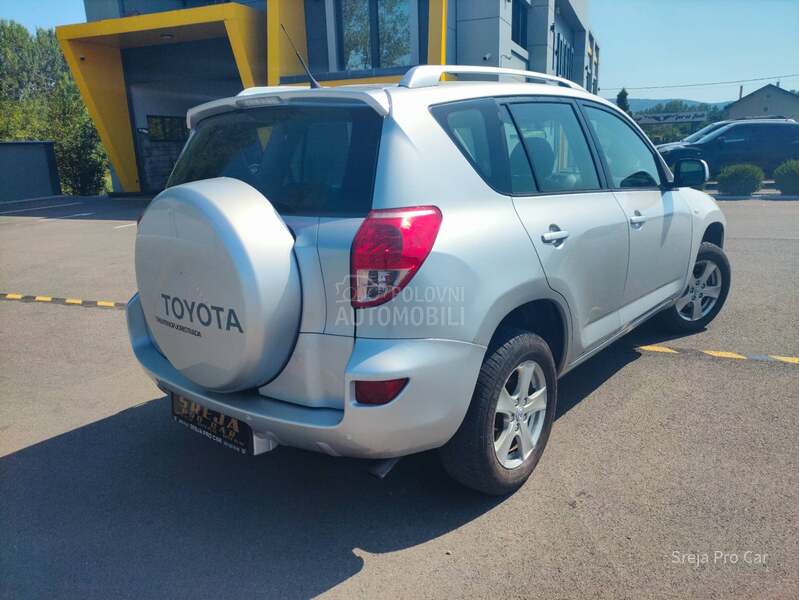 Toyota RAV 4 2.2D 4X4 NAV1