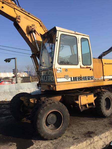 Liebherr 902