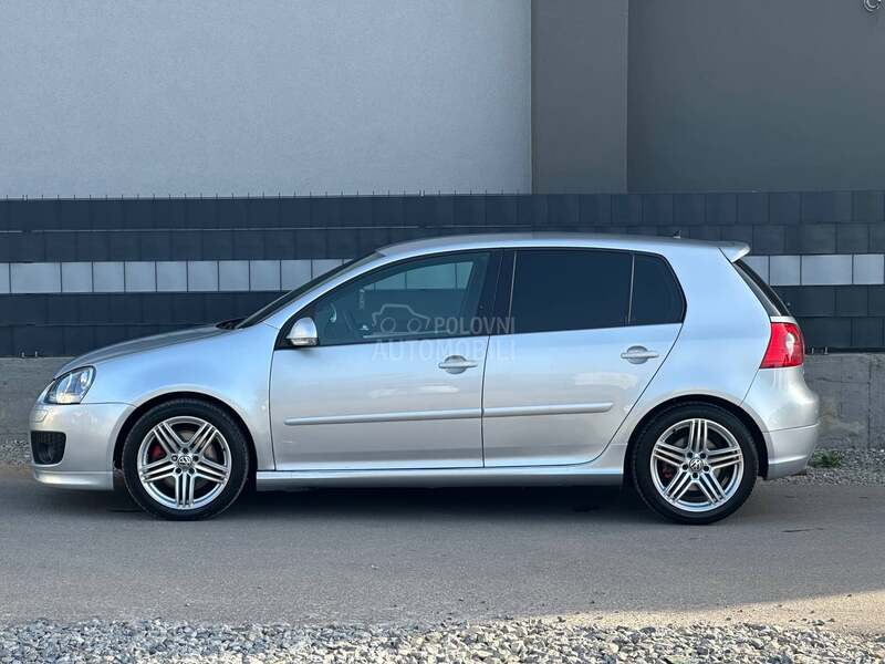 Volkswagen Golf 5 edition 30/DSG/remus
