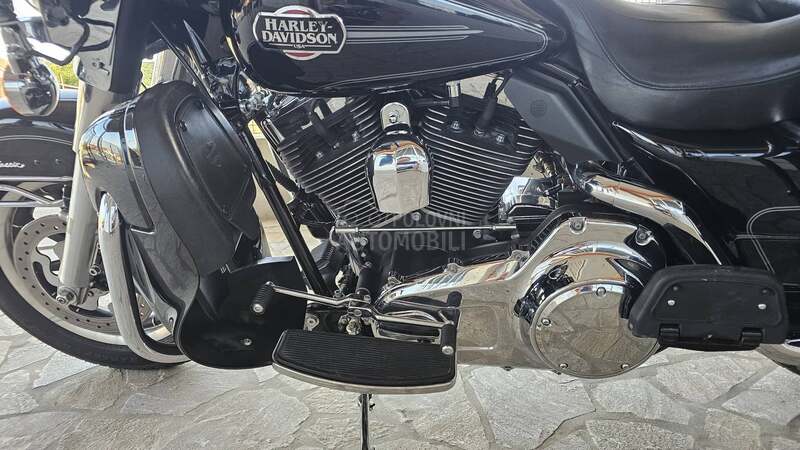 Harley Davidson FLHTCU electra glide