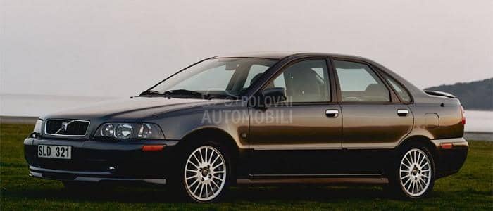 Volvo S40 00-03 god -  kompletan auto u delovima