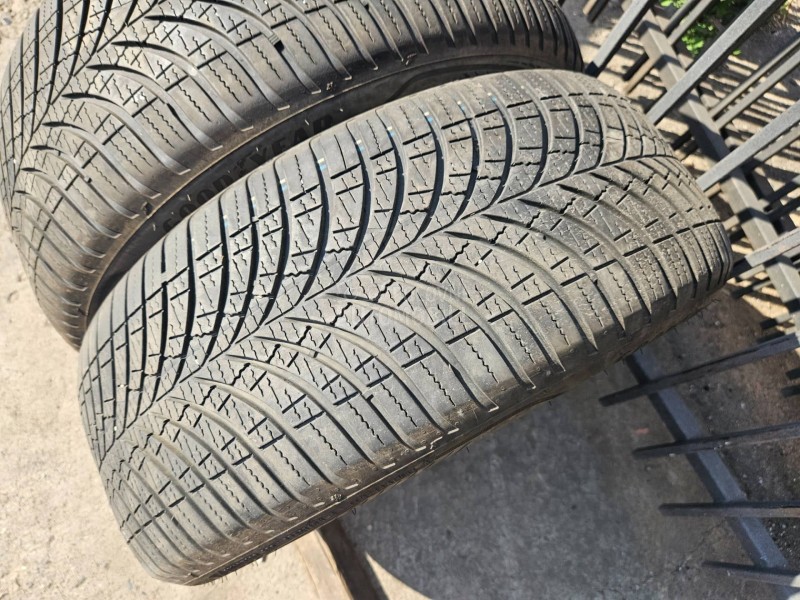 Goodyear 215/50 R18 Sve sezone