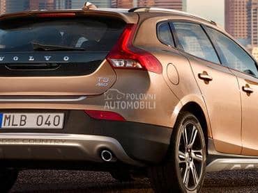 Volvo V40 12-25 god -  kompletan auto u delovima