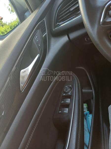 Opel Insignia 1.5 turbo