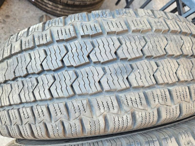 Continental 235/65 R16 Sve sezone