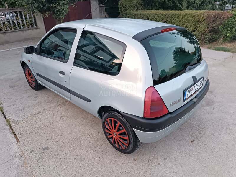 Renault Clio 1.2b  dugo  r e g