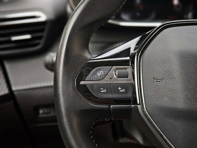 Peugeot 2008 1.5HDi/ALURE/89h k.m