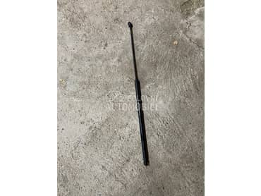 Amortizer haube za Volkswagen Golf 5, Passat B6