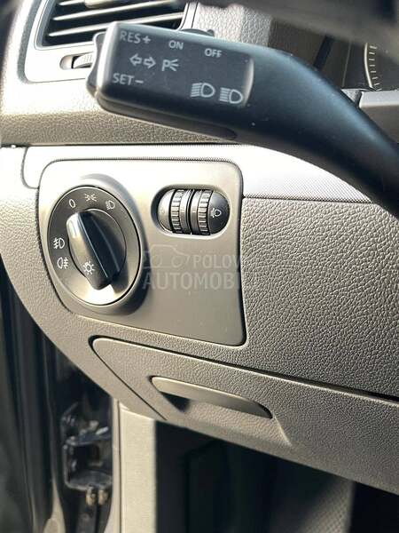 Volkswagen Golf 5 2.0TDI TOUR SPORT