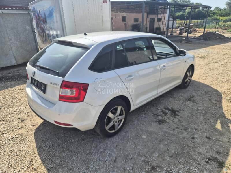 Škoda Rapid 2014. god. -  kompletan auto u delovima