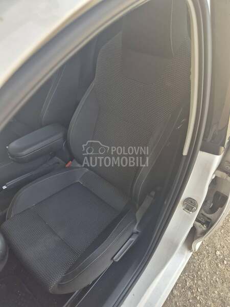 Škoda Rapid 2014. god. -  kompletan auto u delovima