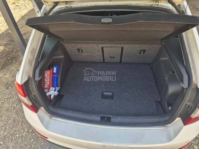 Škoda Rapid 2014. god. -  kompletan auto u delovima